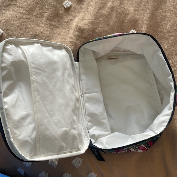 Vera Bradley Lunch Box - Picture 6 of 7